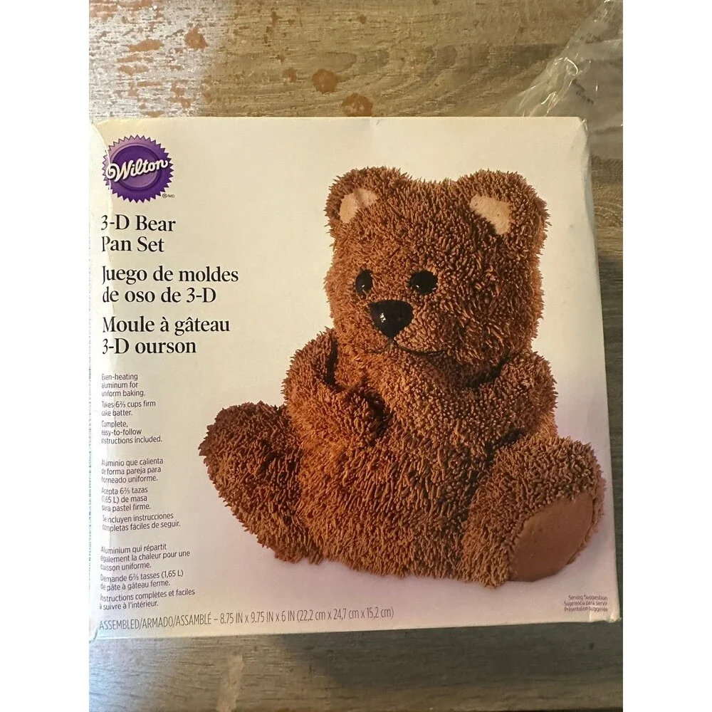 Wilton Stand Up Bear 3D Cake Pan Shaped Cake Pan Complete in Box